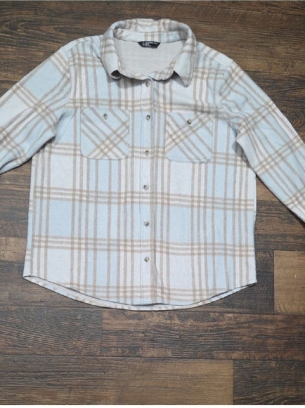 Women’s Plaid Button-Down Shirt in Cream & Tan